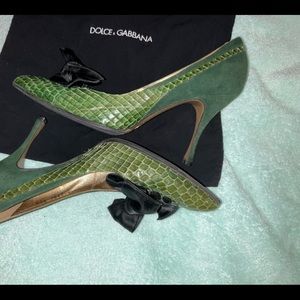 USED - DOLCE & GABBANA Women’s Pump Heels Shoe Size 37.5 Green Suede Snake Skin